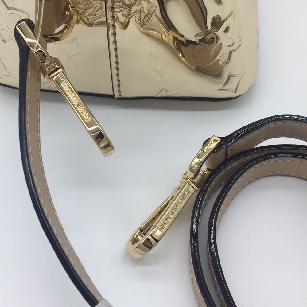 MICHAEL KORS EMMY LARGE DOME SATCHEL PALE GOLD - Picture 10 of 16